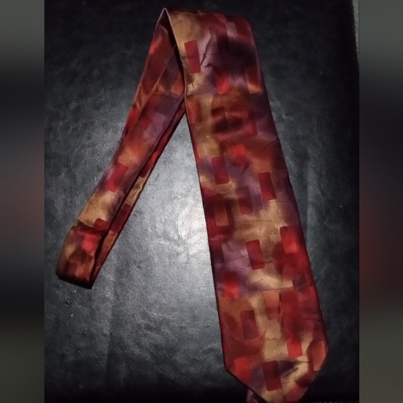 Abstract Red and Brown Silk Tie - Picture 1 of 2